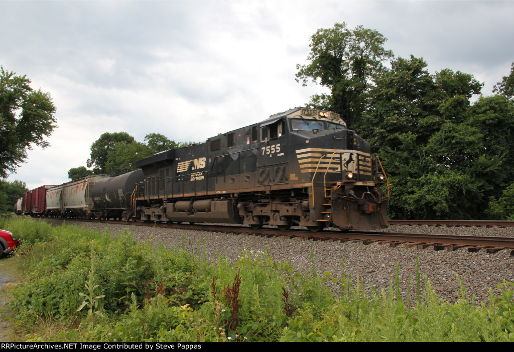 NS 7555 leads train 36A past MP116